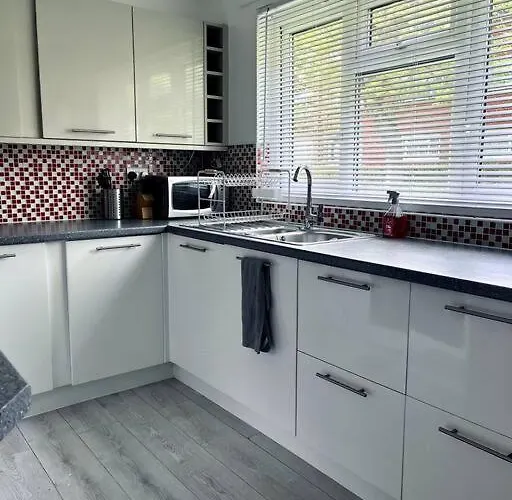 Lovely 1 Bed, Northolt Station