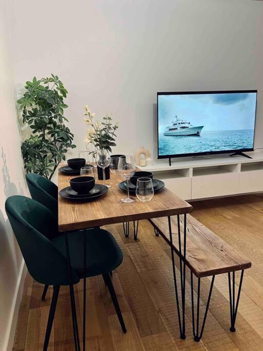 Apartment Lovely 1 Bed, Northolt Station Northolt (Greater London)
