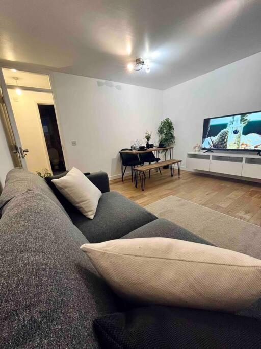 Lovely 1 Bed, Northolt Station Apartment Northolt (Greater London)